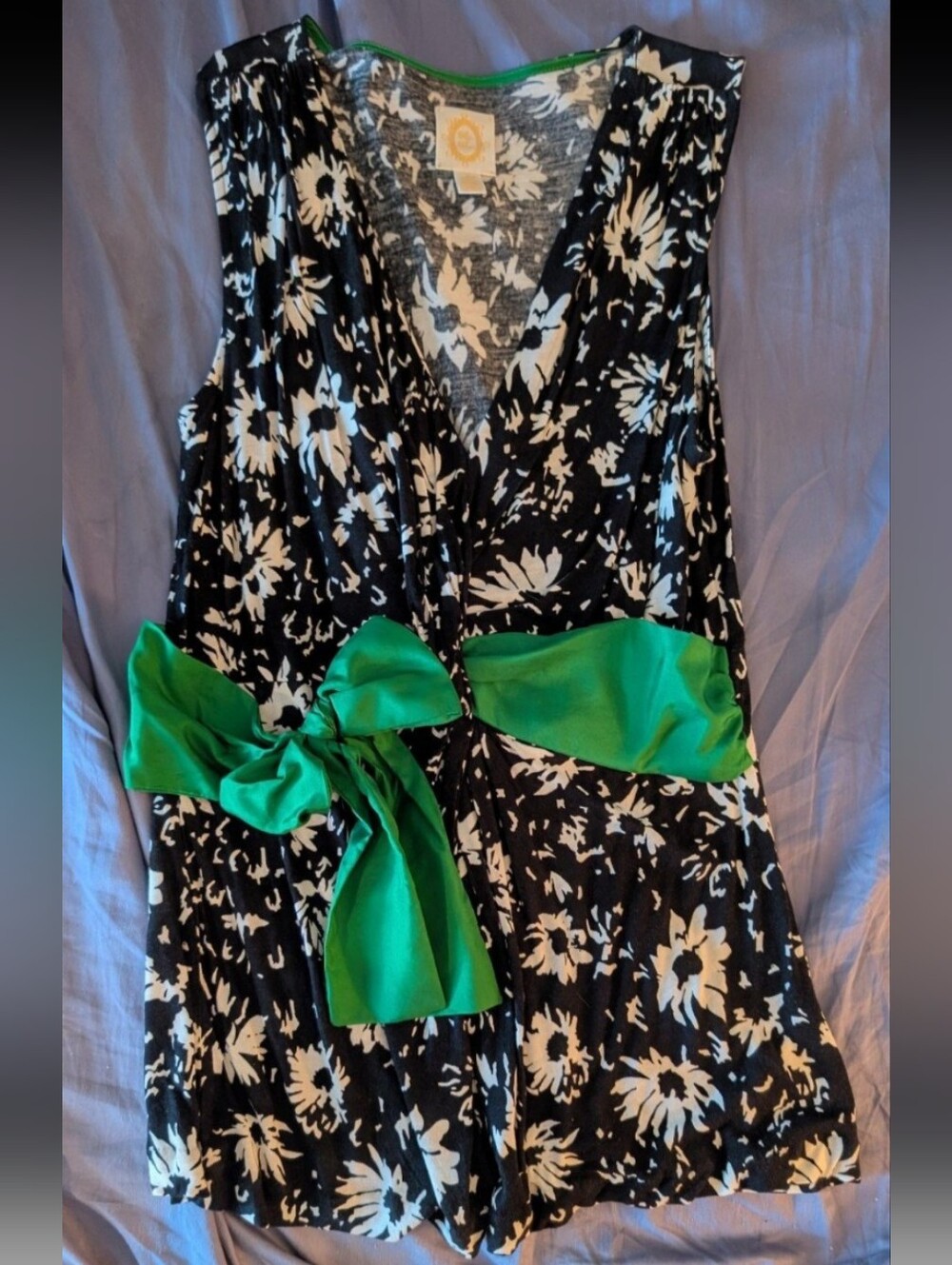 Anthropologie Ric Rac Floral V-Neck Sleeveless Top